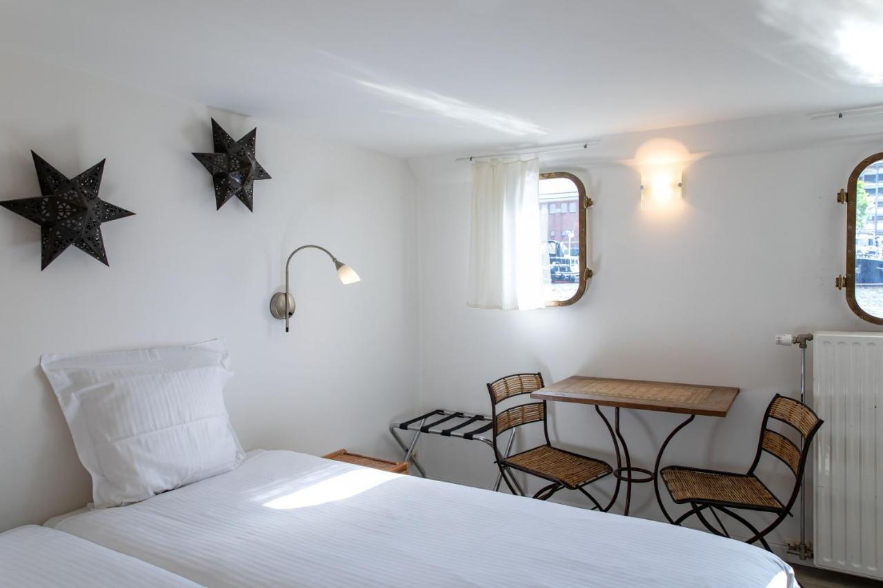 Hotel The Boatel Gent Bagian luar foto