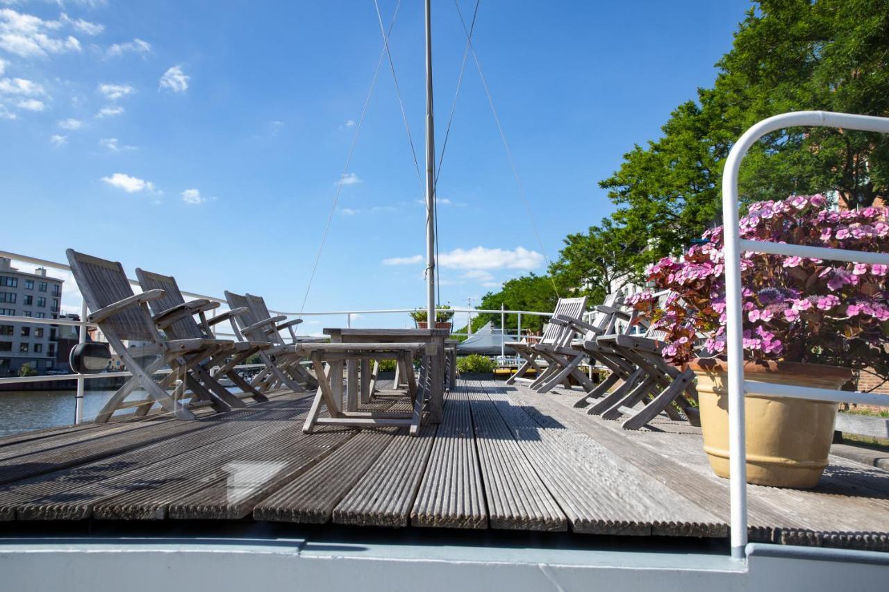 Hotel The Boatel Gent Bagian luar foto