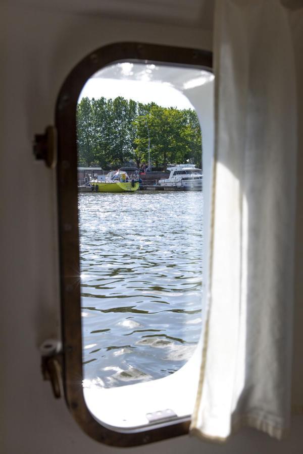 Hotel The Boatel Gent Bagian luar foto